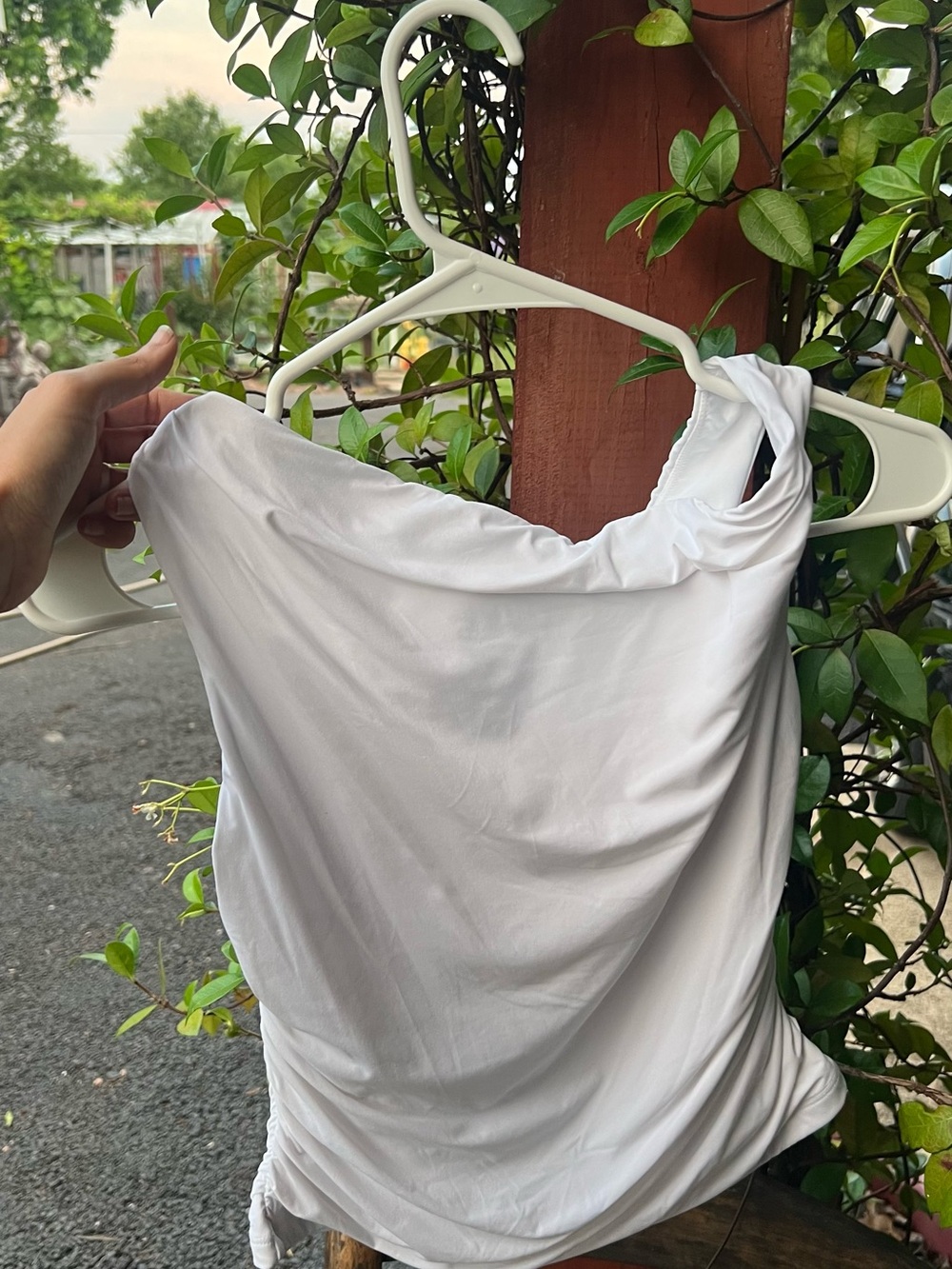 Amazon Essentials One-Shoulder Ruched White Tank Top - Picture 3 of 5